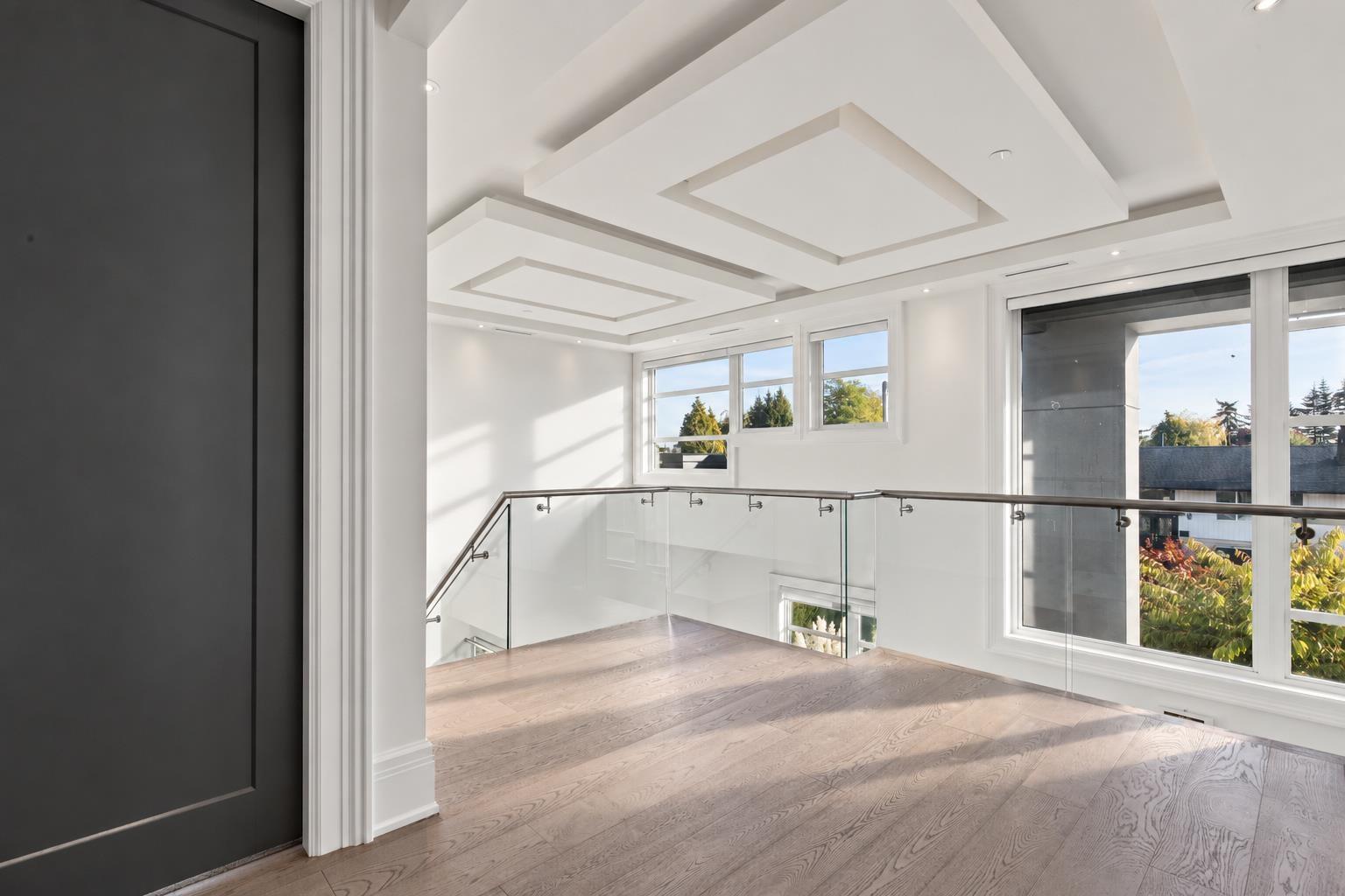 14237 VINE AVENUE, White Rock - Image 1