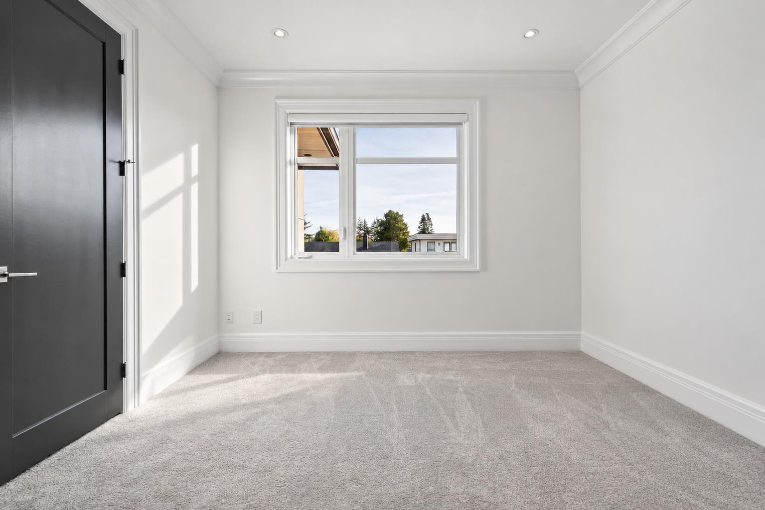 14237 VINE AVENUE, White Rock - Image 1