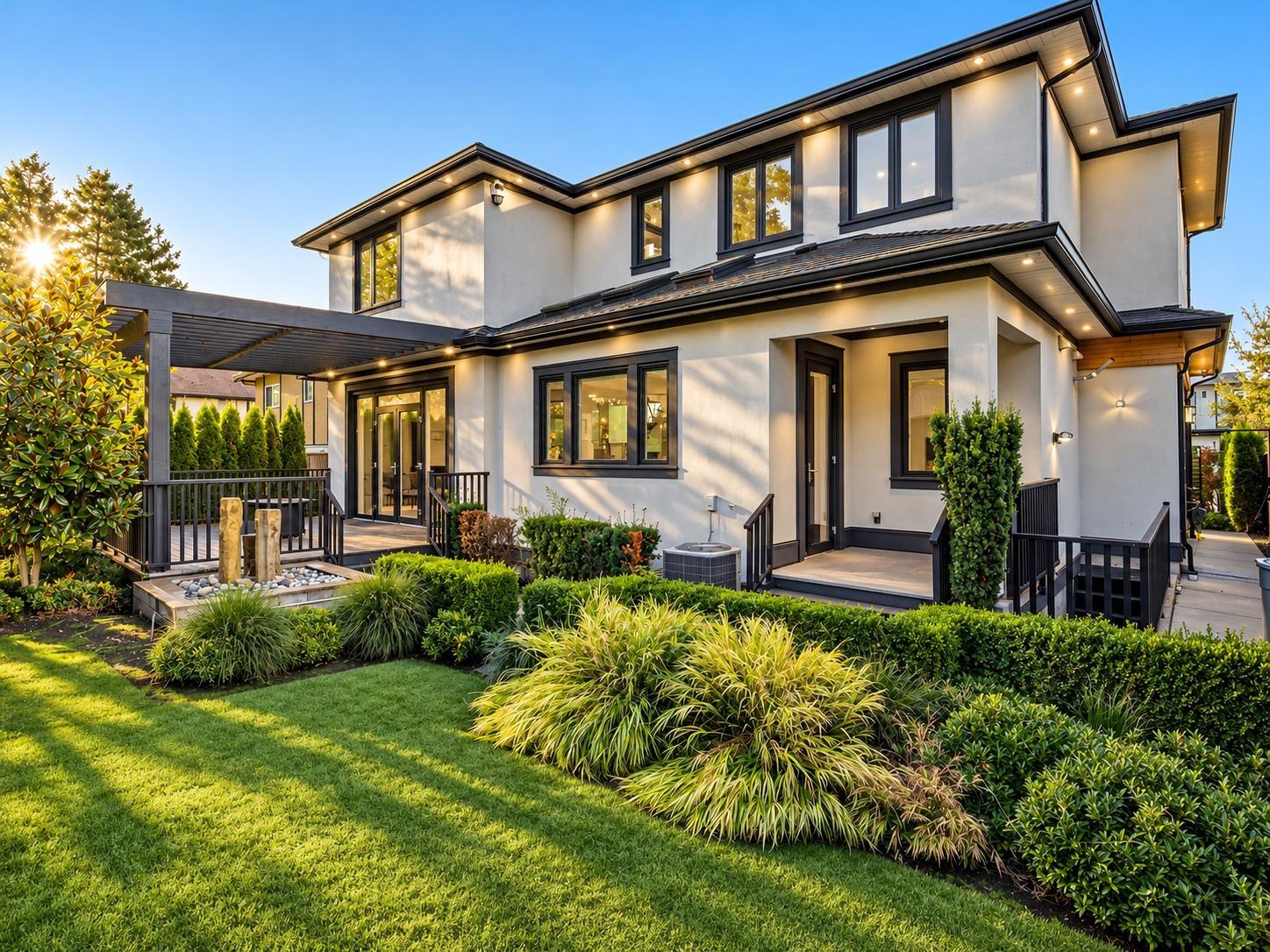 14237 VINE AVENUE, White Rock - Image 1