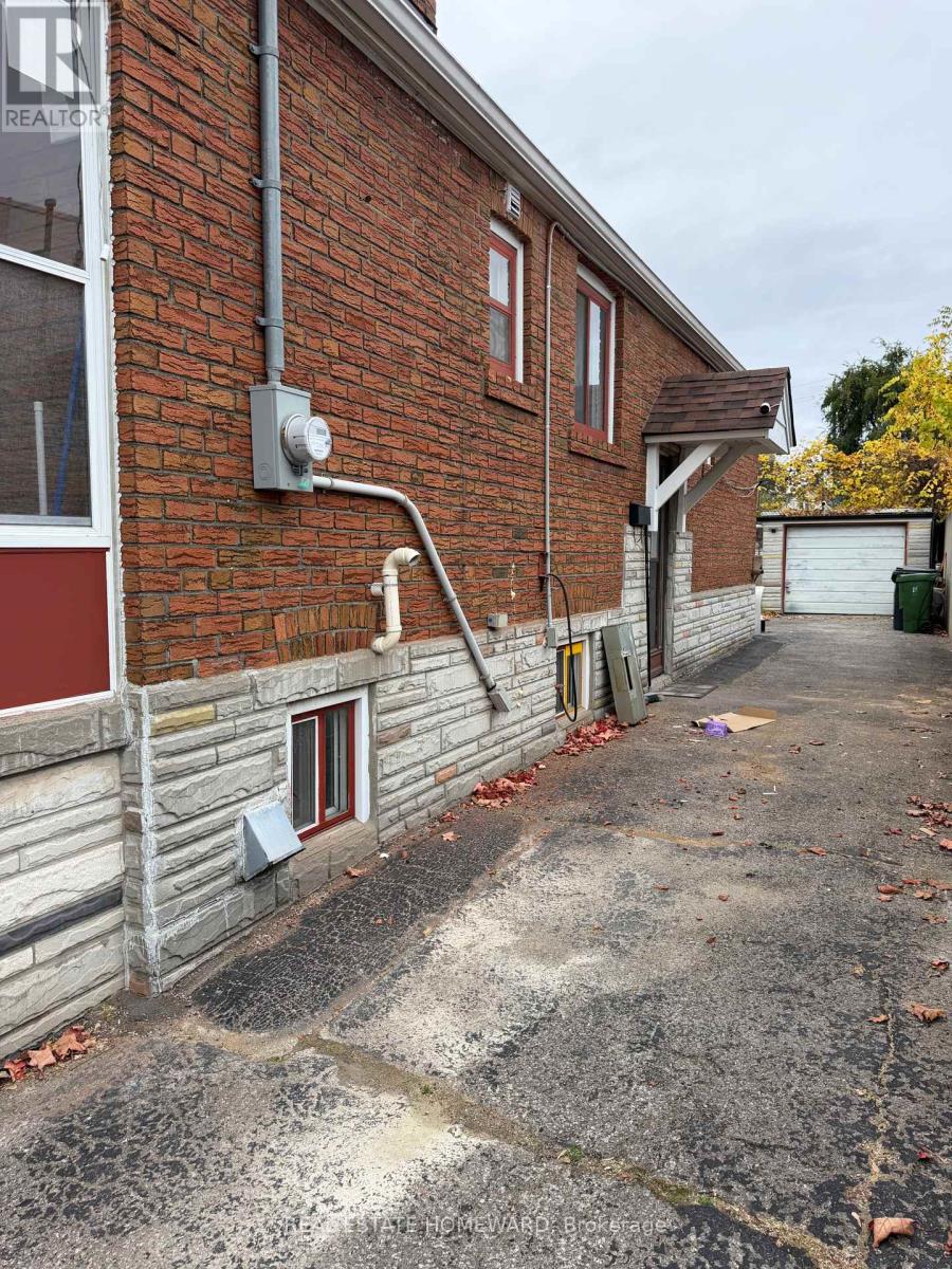 124 Glencrest Boulevard — photo 18