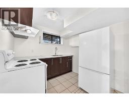 260 Berwick Drive NW - photo 32
