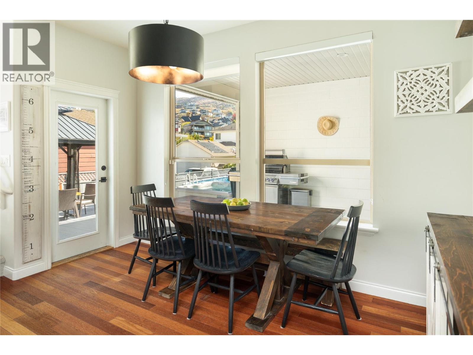319 McCarren Avenue - 10