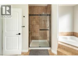 319 Mccarren Avenue, Kelowna, BC V1W5A6 Photo 28
