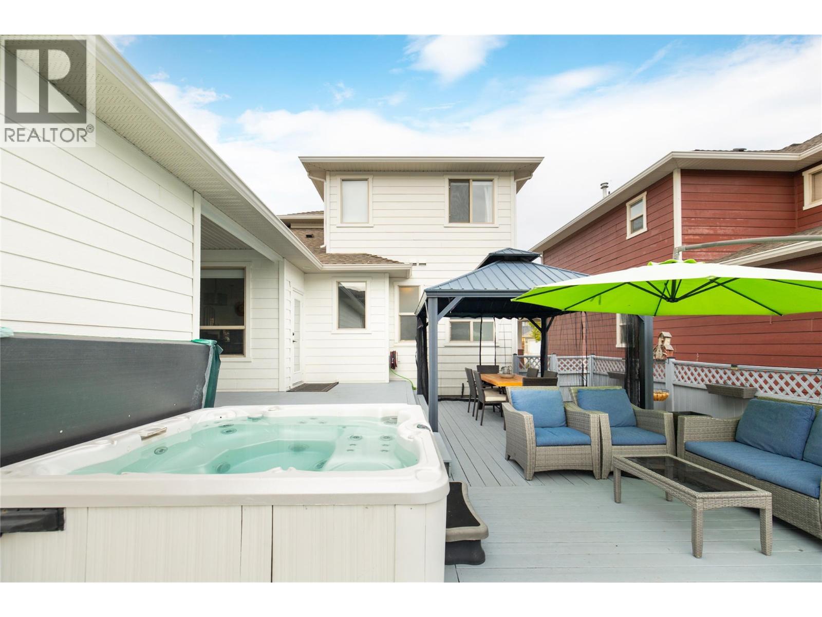 319 McCarren Avenue - 17