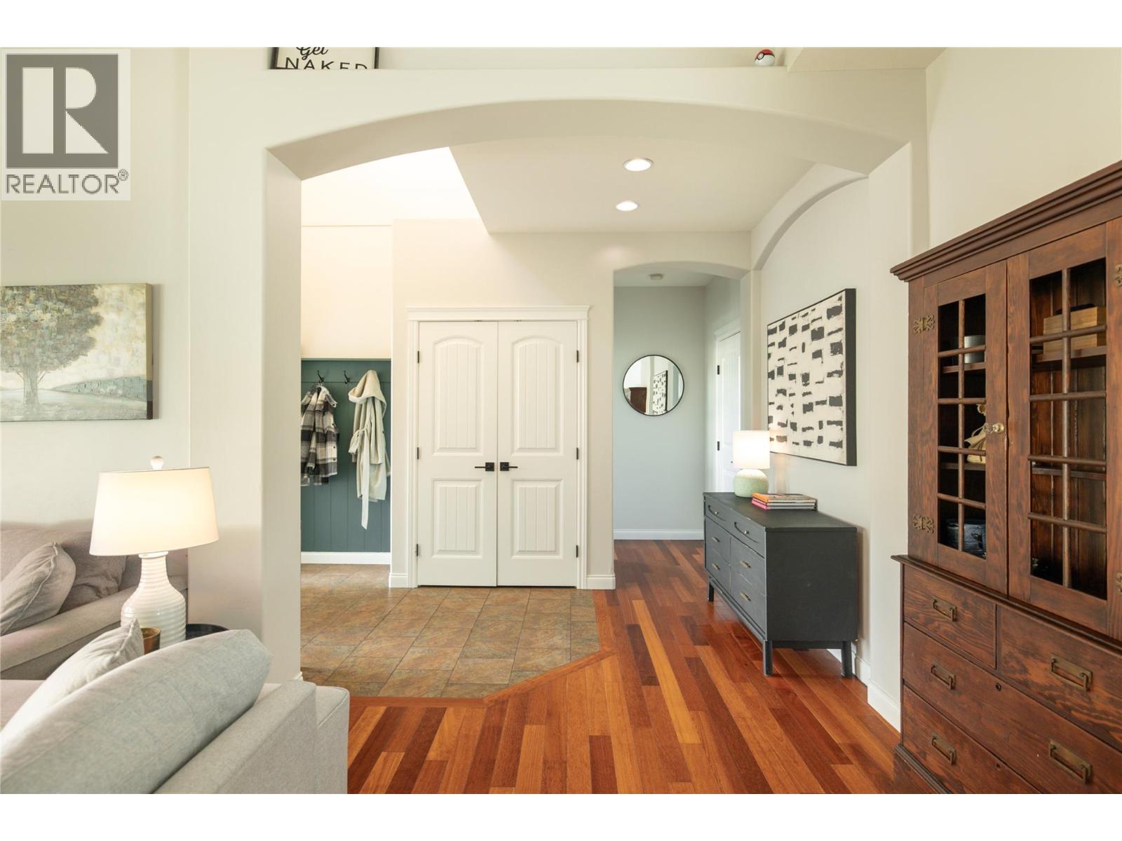 319 McCarren Avenue - 23