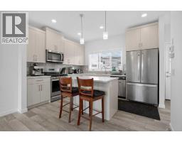 4pc Bathroom - 60 Walcrest Gate Se, Calgary, AB T2X4G2 Photo 11