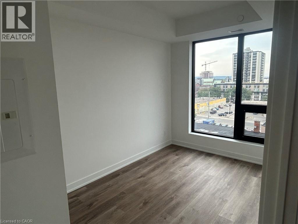 101 John Street North — photo 8