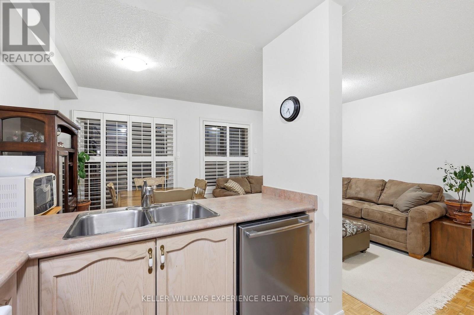 13 Katrina Court, Toronto, ON photo 14