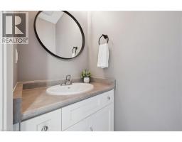 1114 Fairway Road N Unit# B, Kitchener, ON N2A0H6 Photo 12
