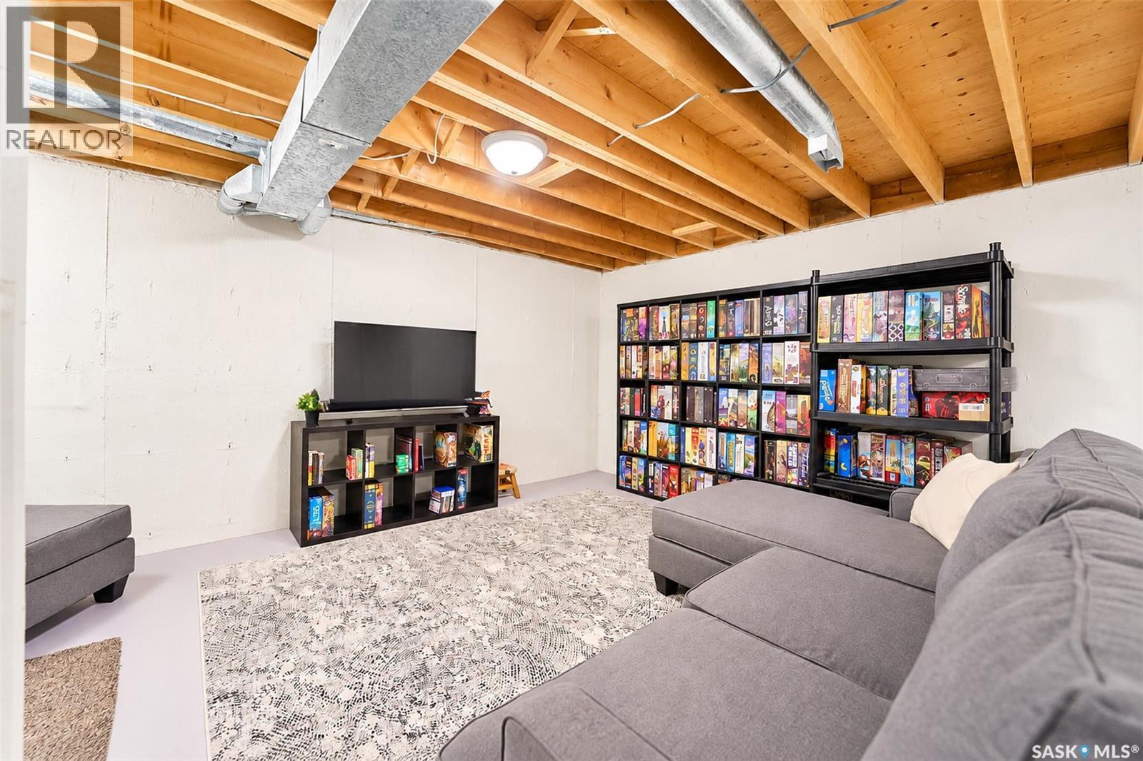 22 Manitou COURT - 36