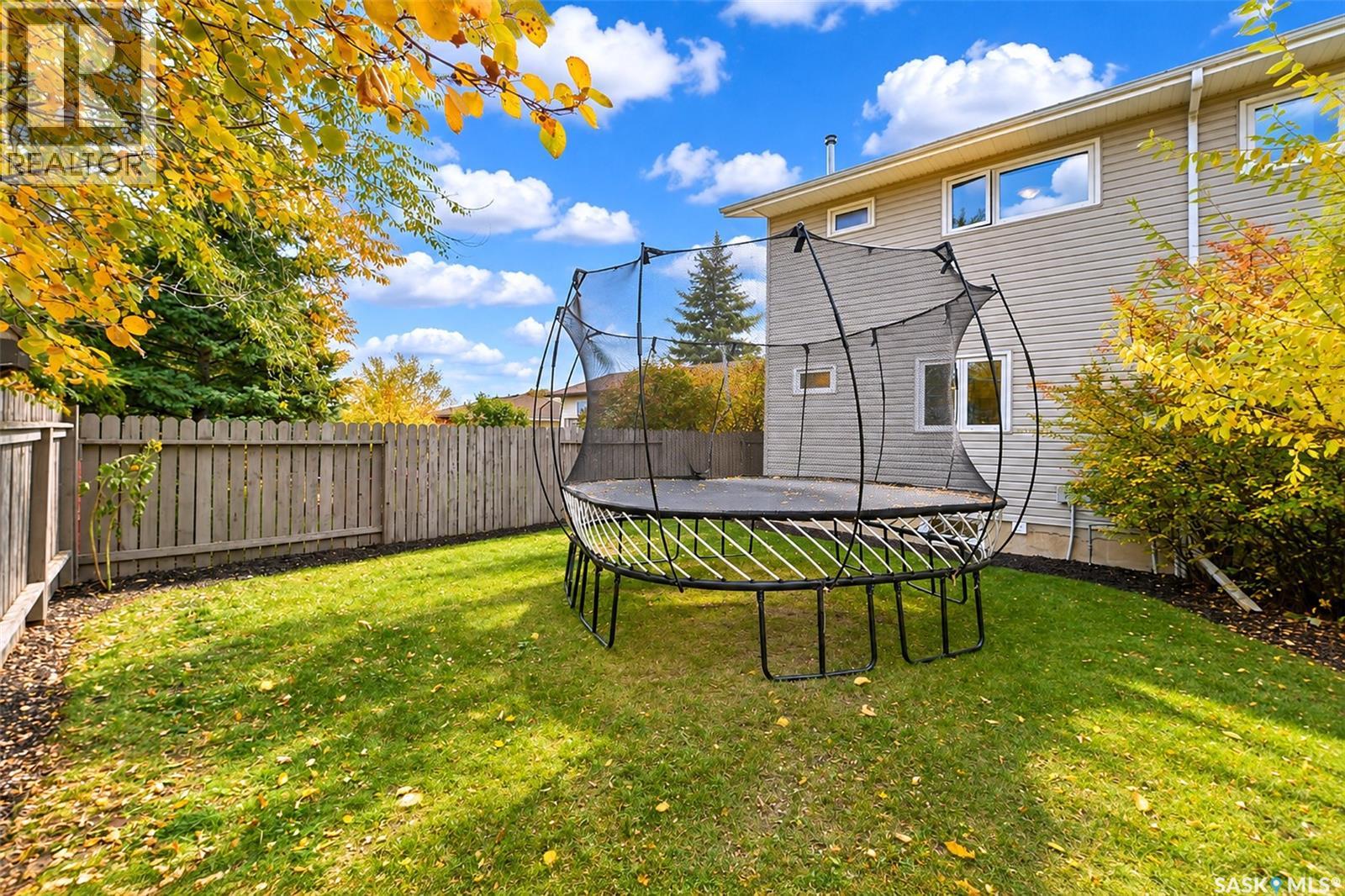 22 Manitou COURT - 43