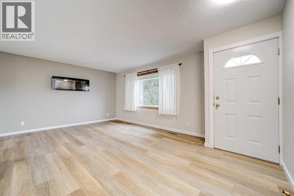 174 Eagle Road N - 3