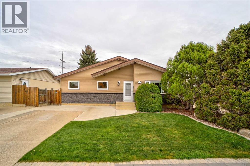174 Eagle Road N - 1