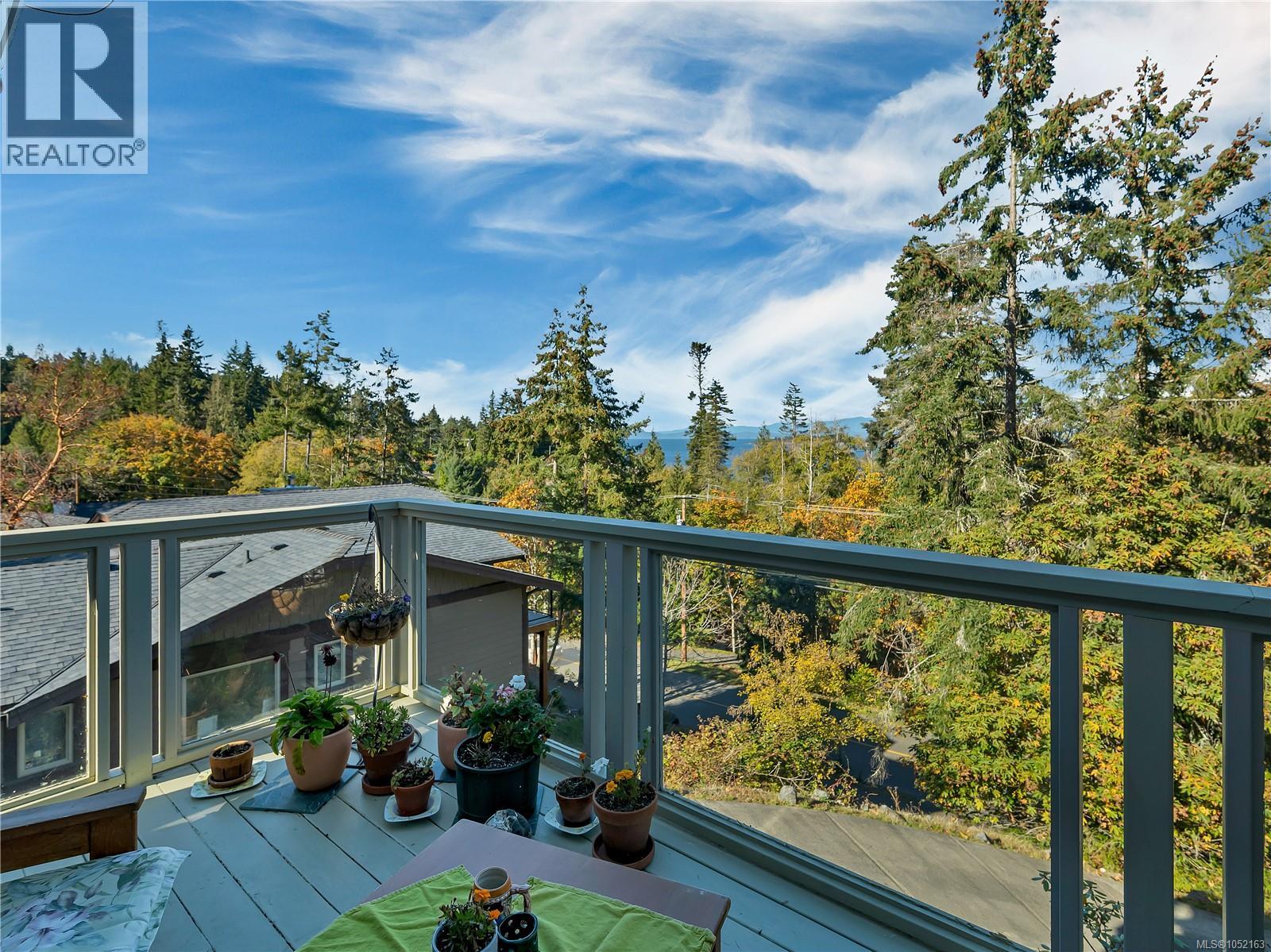 3122 Dolphin Dr - 23