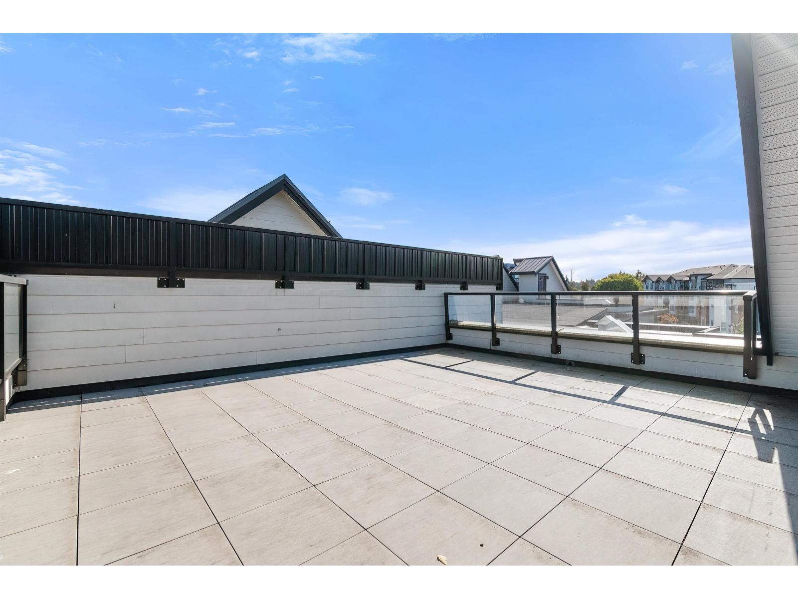 Photo of 29 5515 199A STREET 30