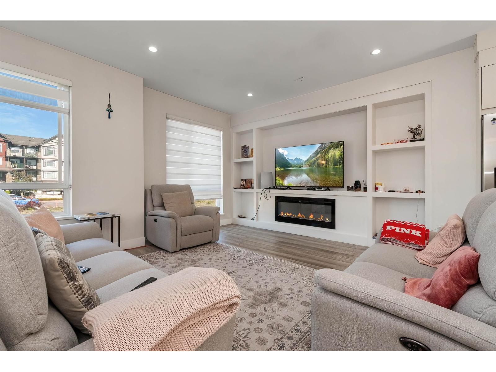 Photo of 29 5515 199A STREET 18