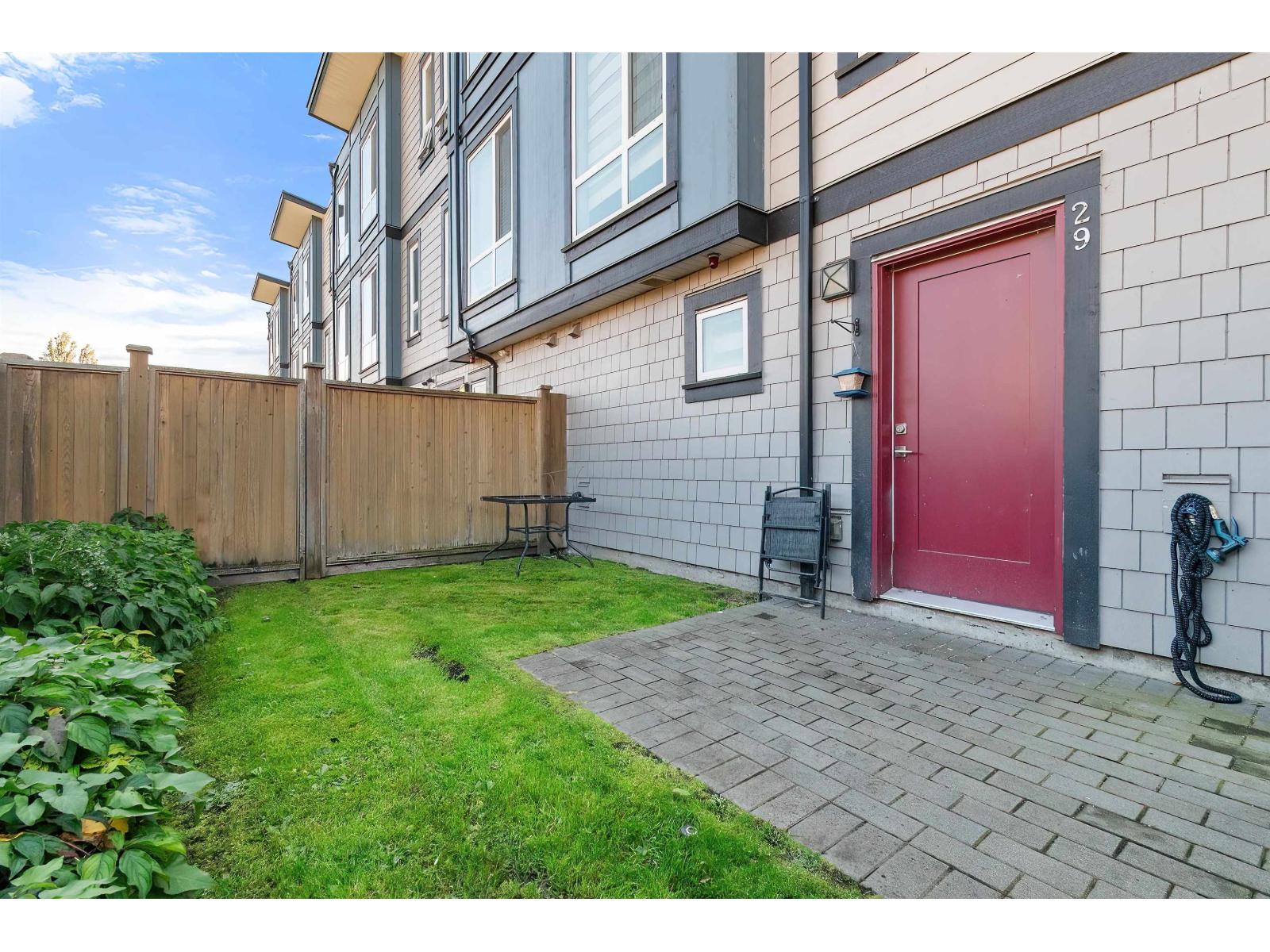 Photo of 29 5515 199A STREET 38