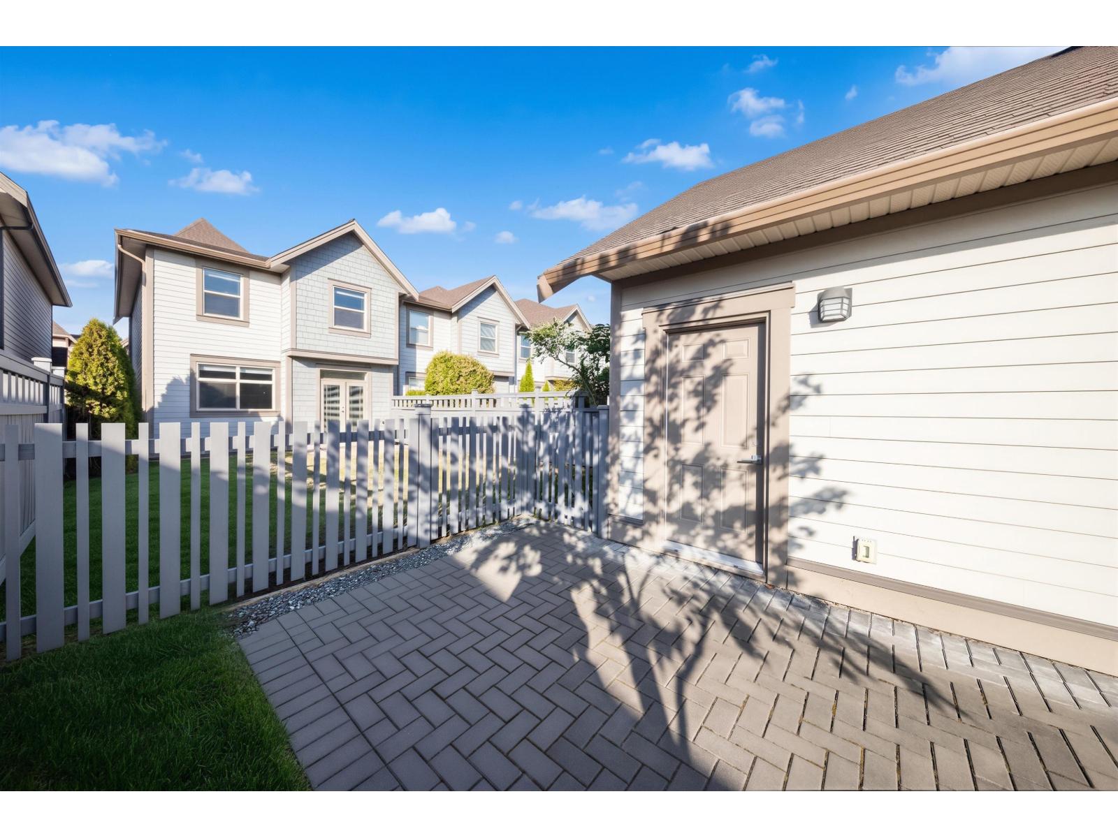Photo of 16476 24A AVENUE 33