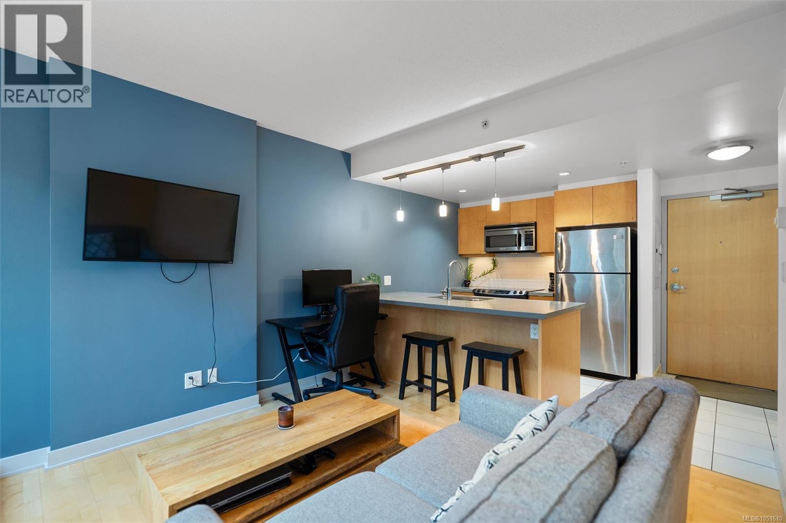 206 760 Johnson St, Victoria - Image 1