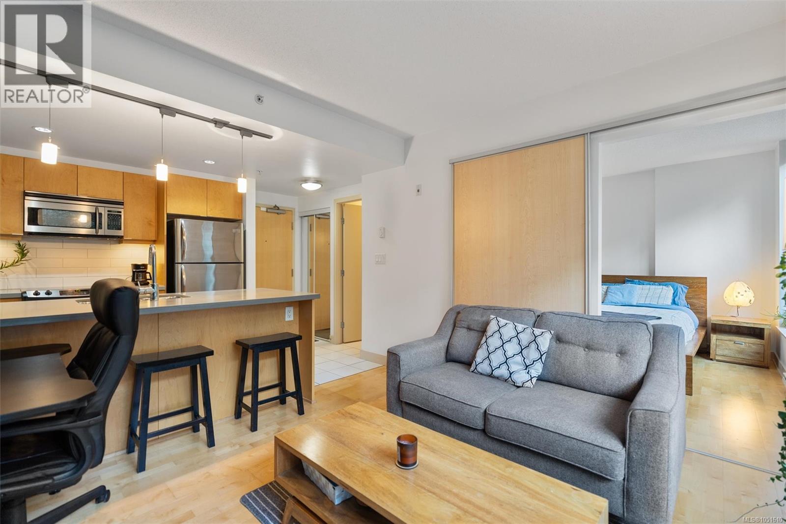 206 760 Johnson St, Victoria - Image 1
