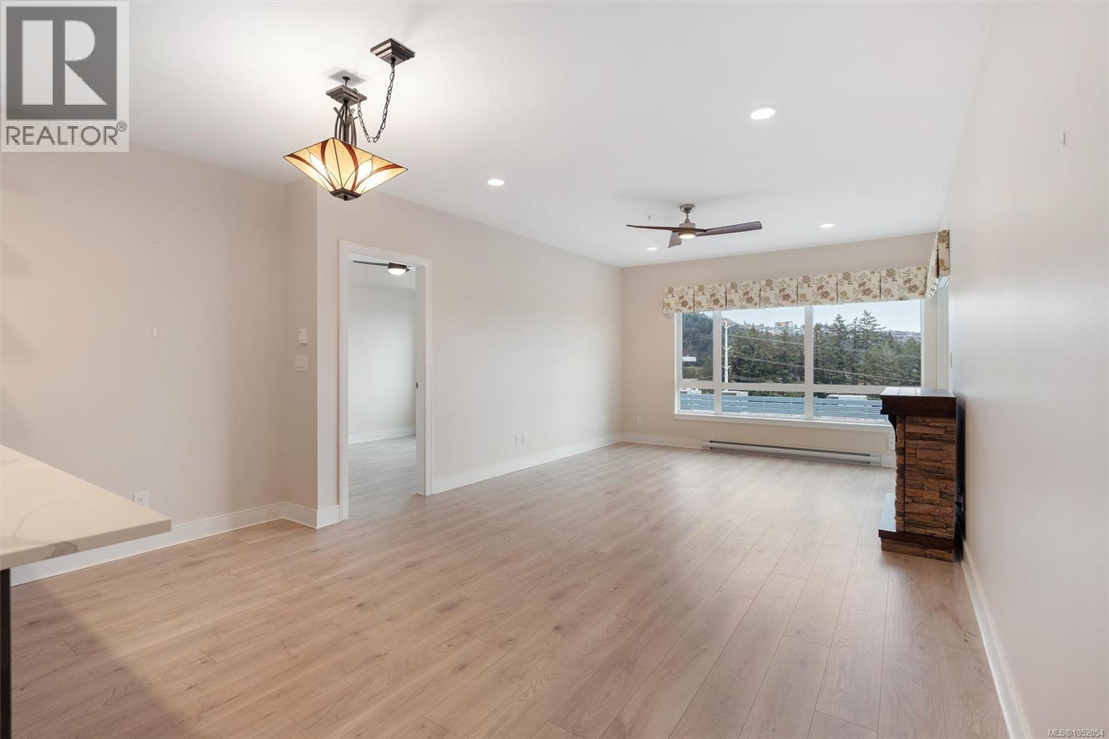 #406 1311 Lakepoint Way - 9