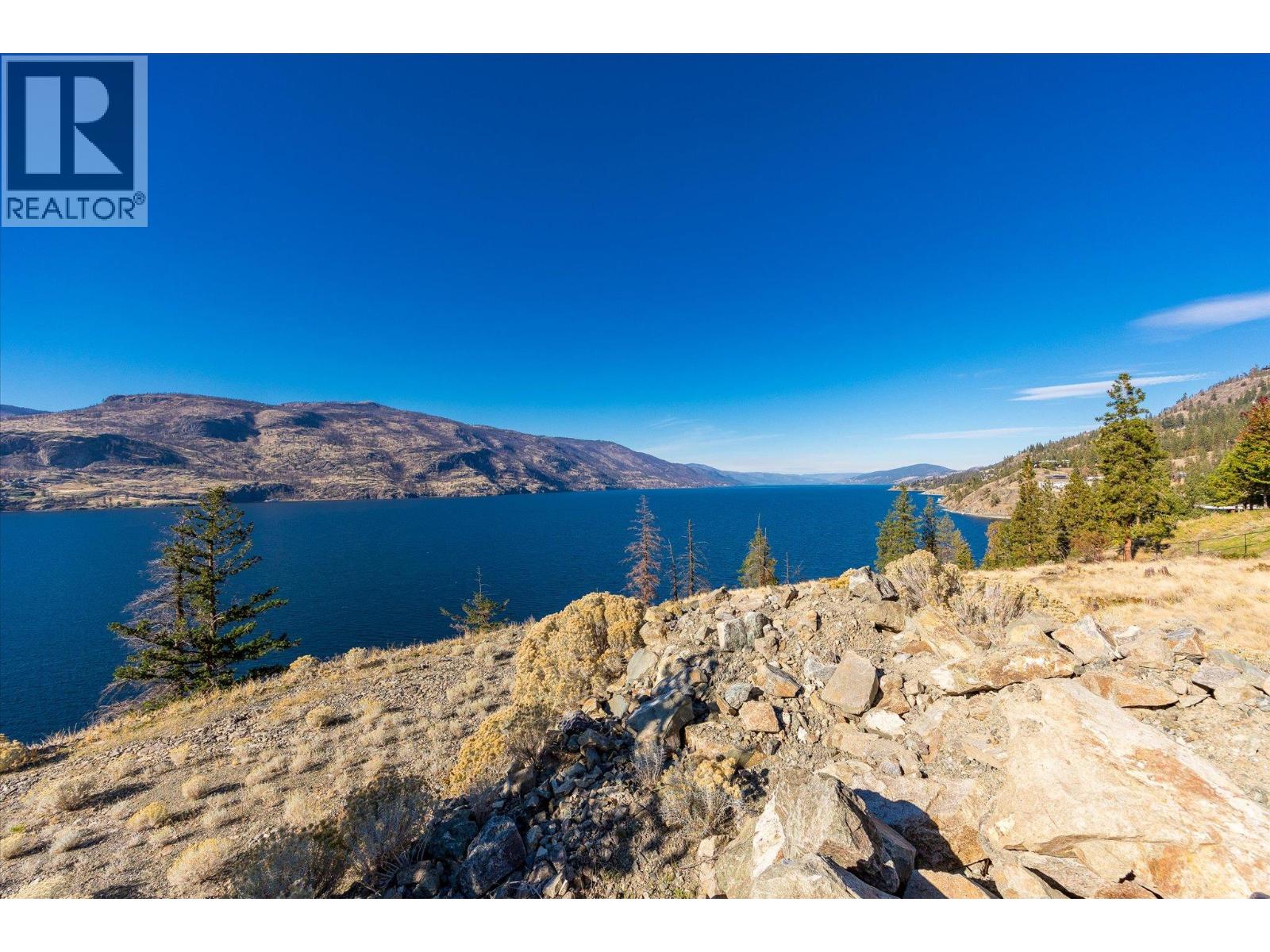 8 180 Sheerwater Court, Kelowna