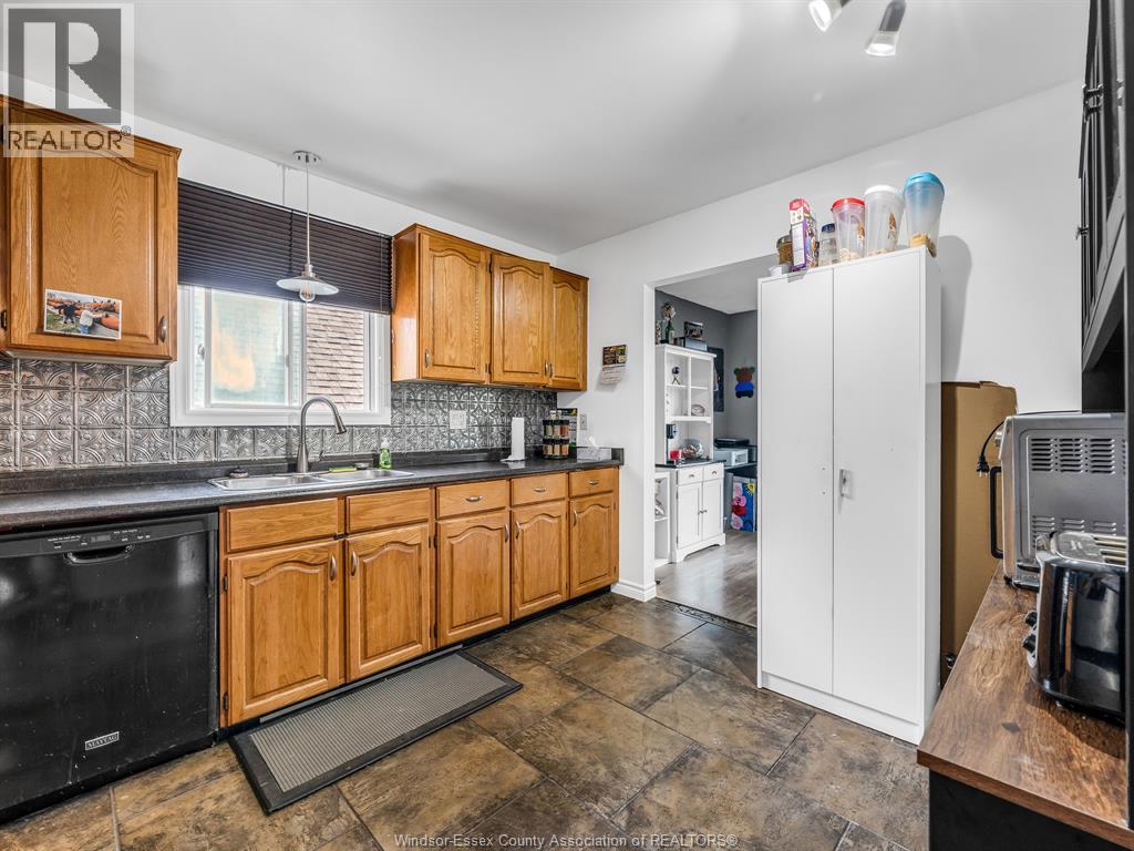 910 William Street — photo 16