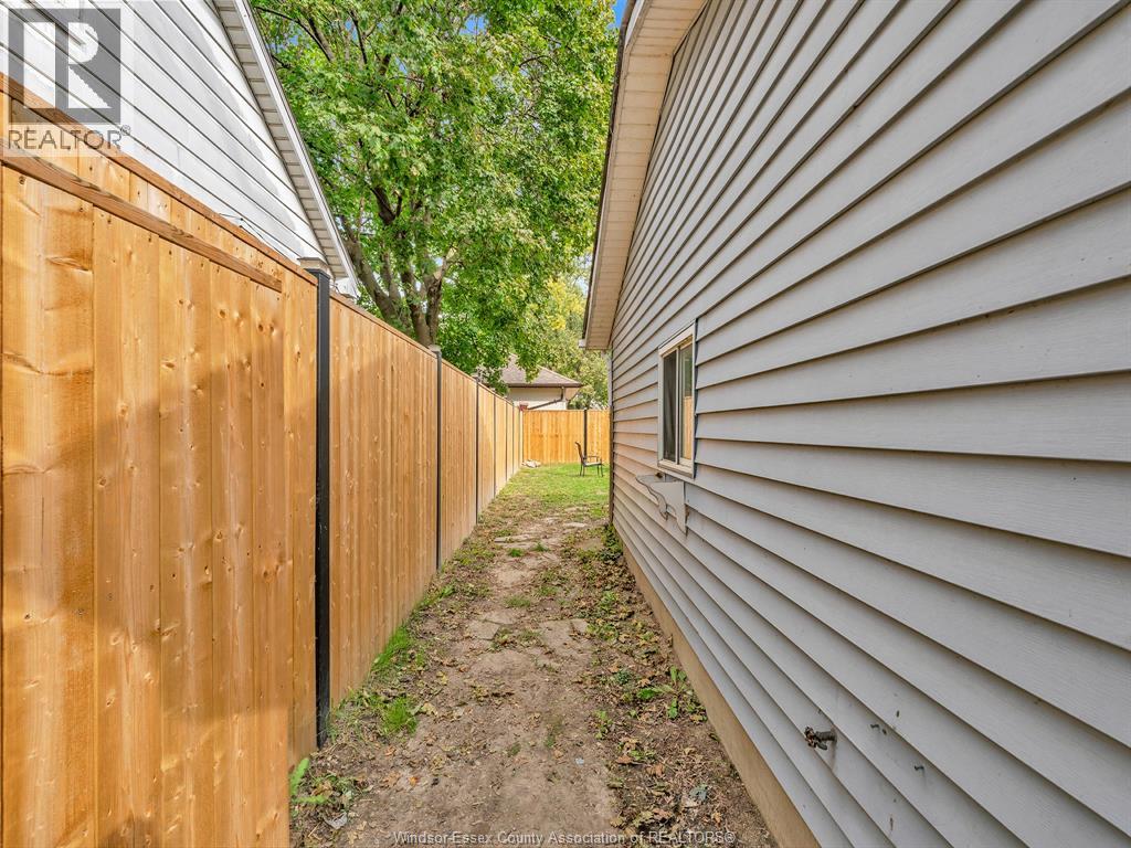 910 WILLIAM STREET - 35