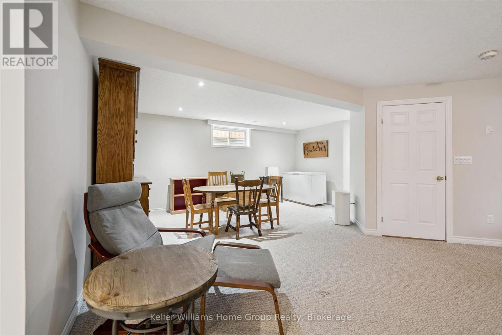 86 YORK STREET E - 36