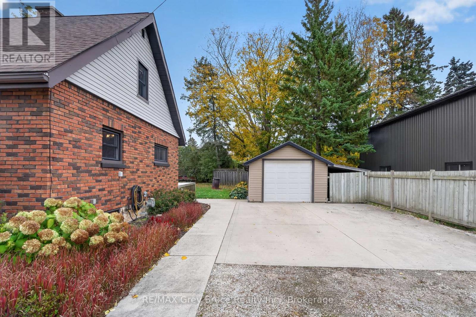 22 CRUICKSHANK STREET - 3