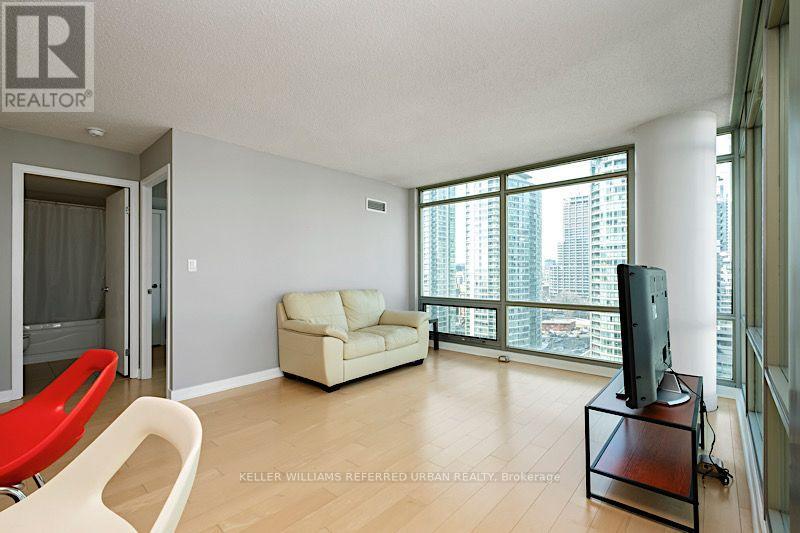 81 Navy Wharf Court — photo 22