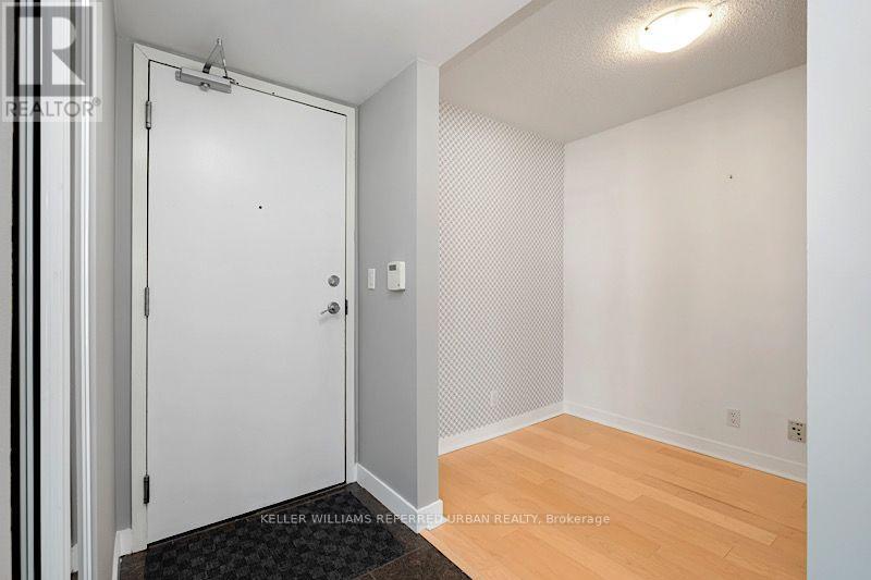 81 Navy Wharf Court — photo 3