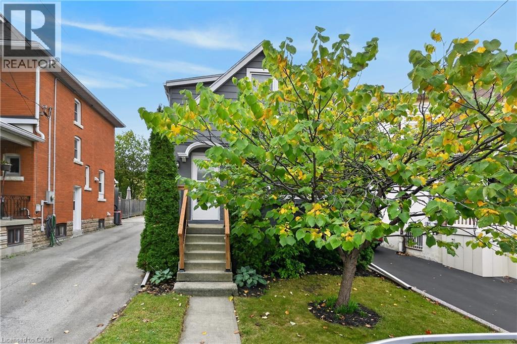 247 Homewood Avenue — photo 3