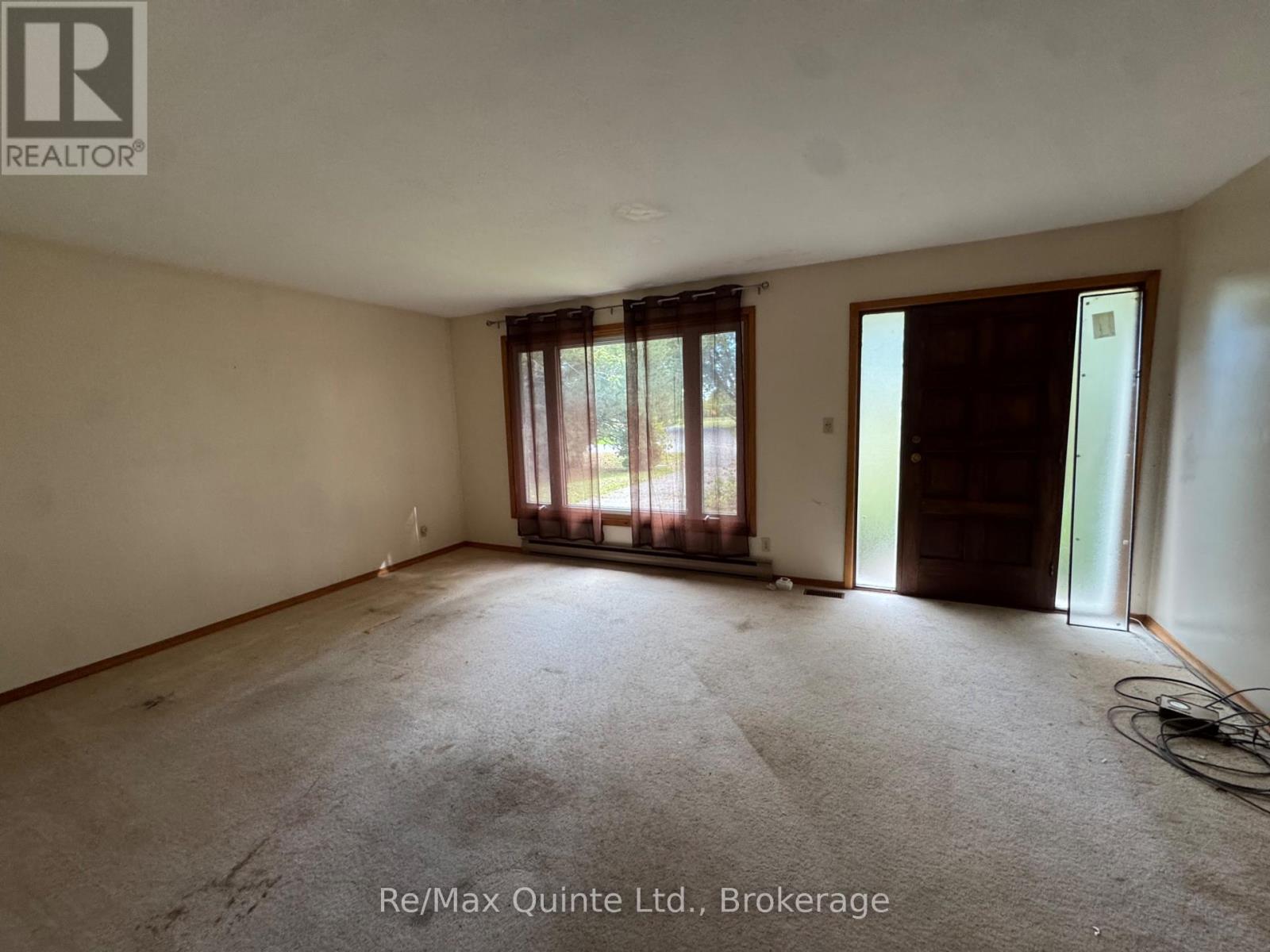 20 ROSS AVENUE - 15