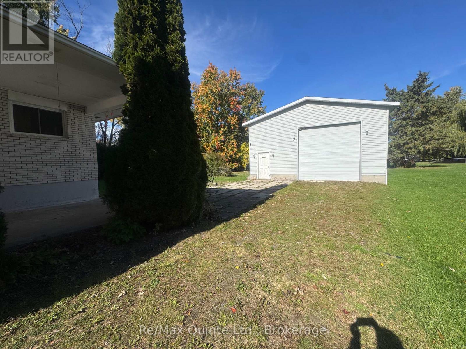 20 ROSS AVENUE, Quinte West (Murray Ward) — photo 3