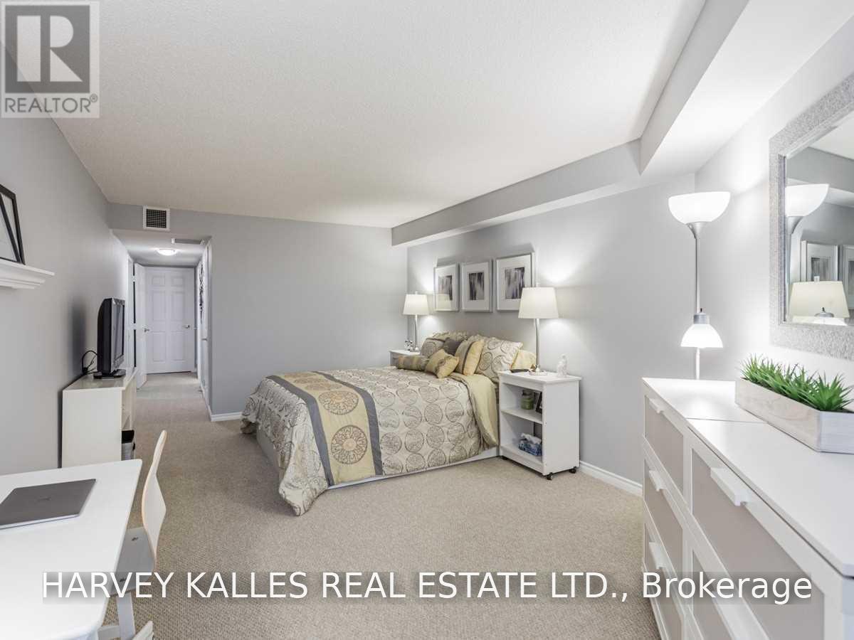 4727 Sheppard Avenue East — photo 13