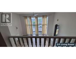 Dining room - 301 Rhodes Avenue, Toronto, ON M4L3A4 Photo 8