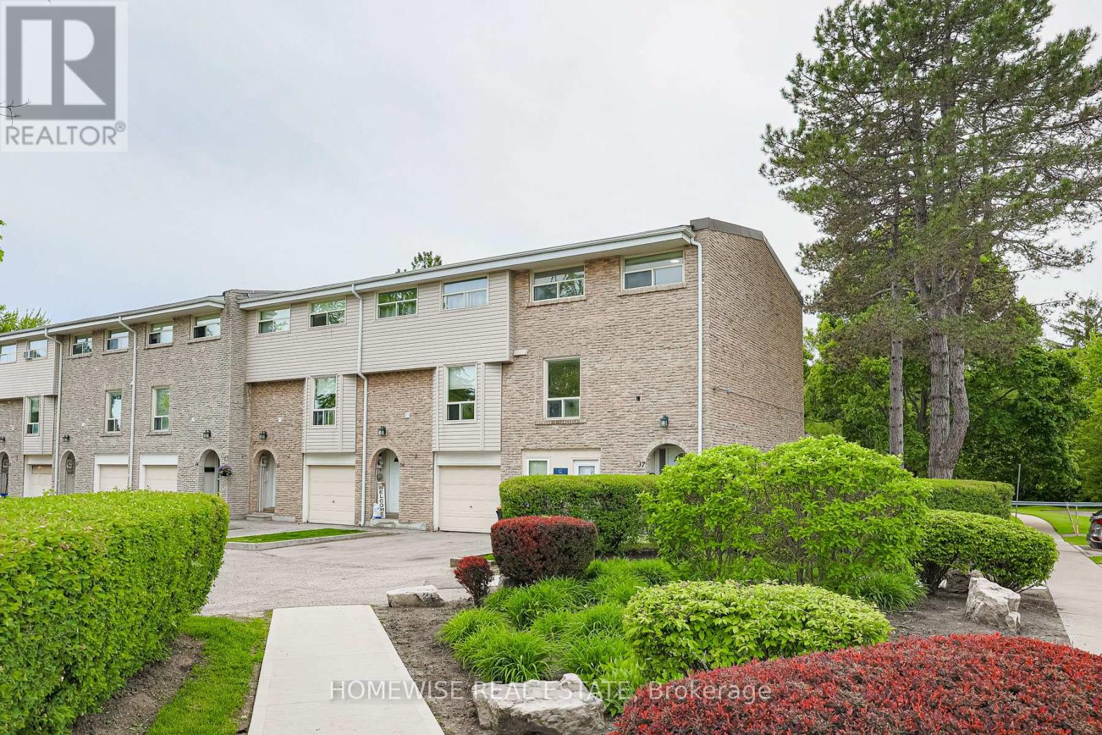 33- 560 Waverly Street North, Oshawa, ON photo 34