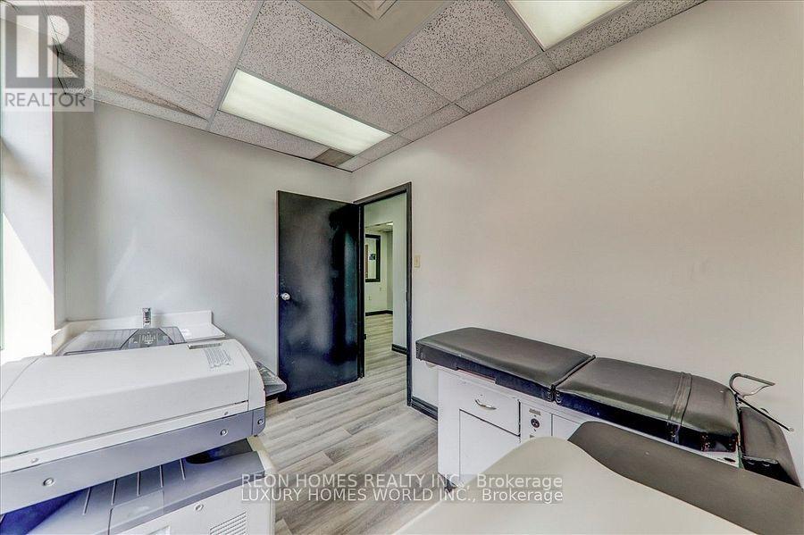 3852 Finch Avenue East — photo 20