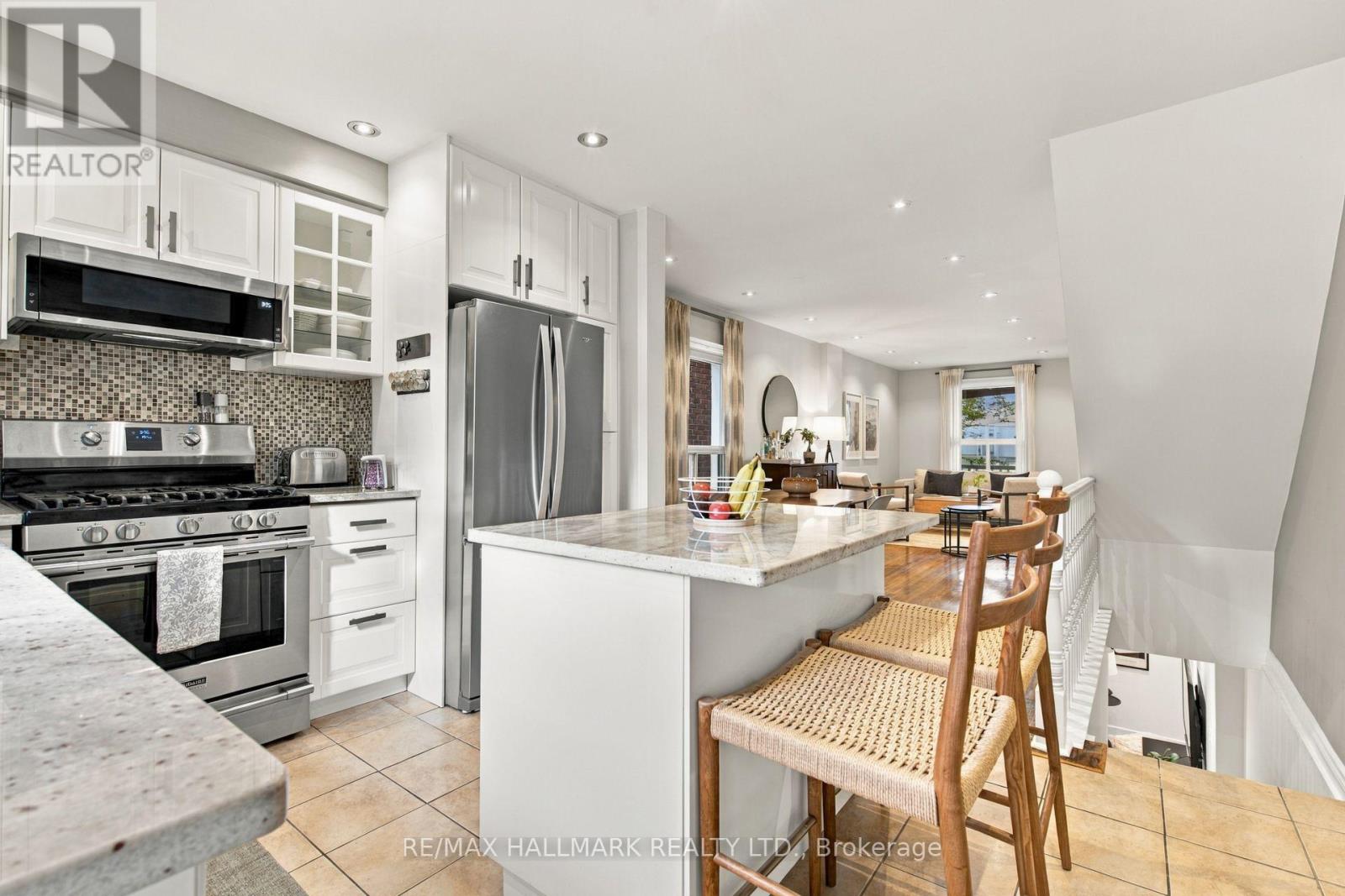 610 Coxwell Avenue, Toronto, ON photo 16