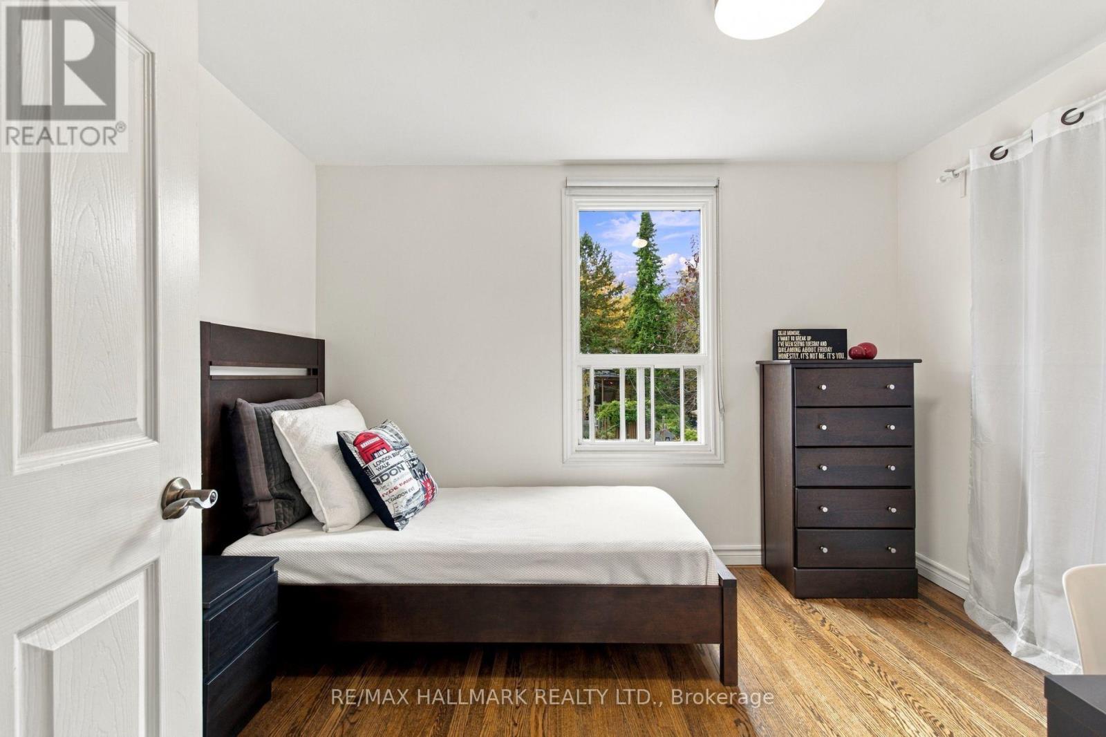 610 Coxwell Avenue, Toronto, ON photo 25