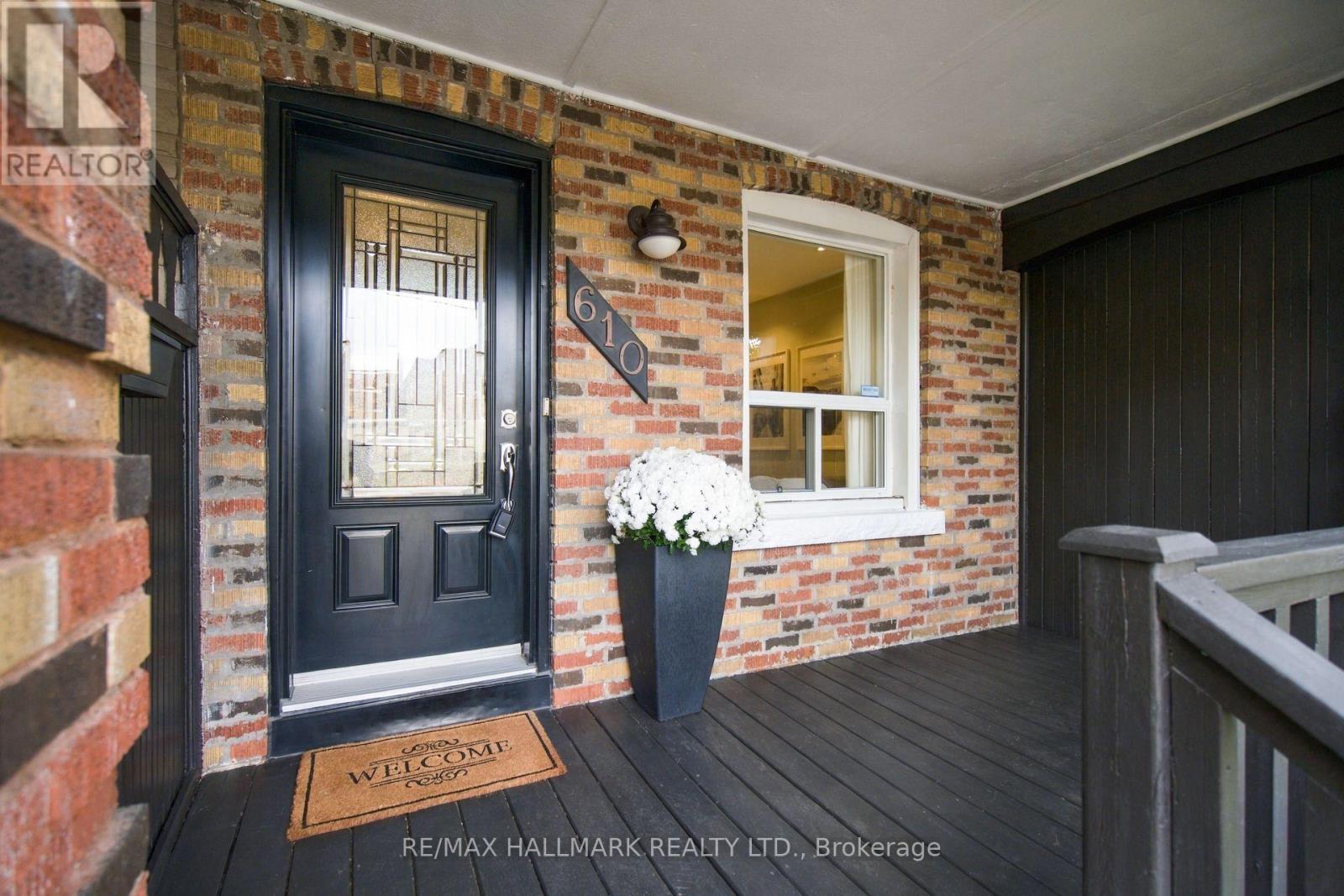 610 Coxwell Avenue, Toronto, ON photo 3