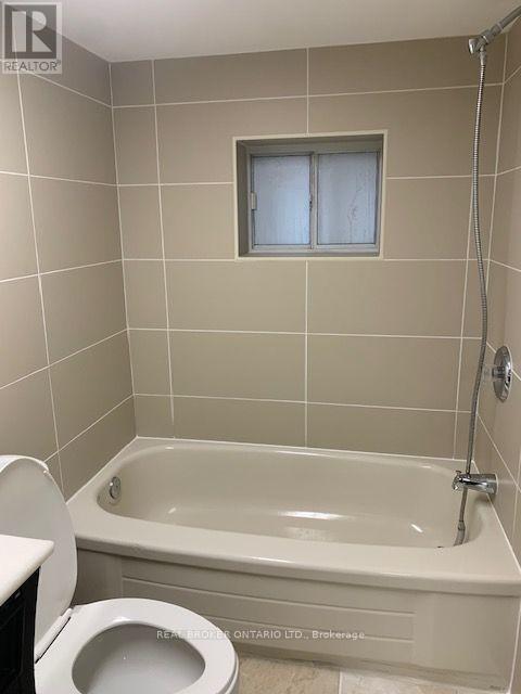 988 Cosburn Avenue — photo 11