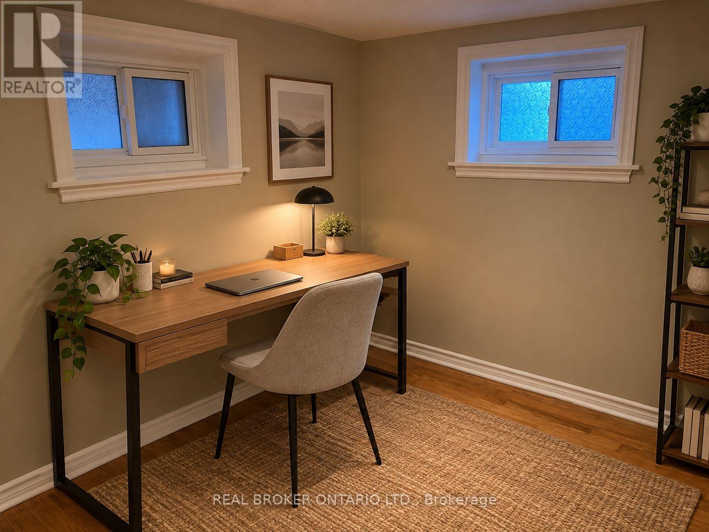 988 Cosburn Avenue — photo 4