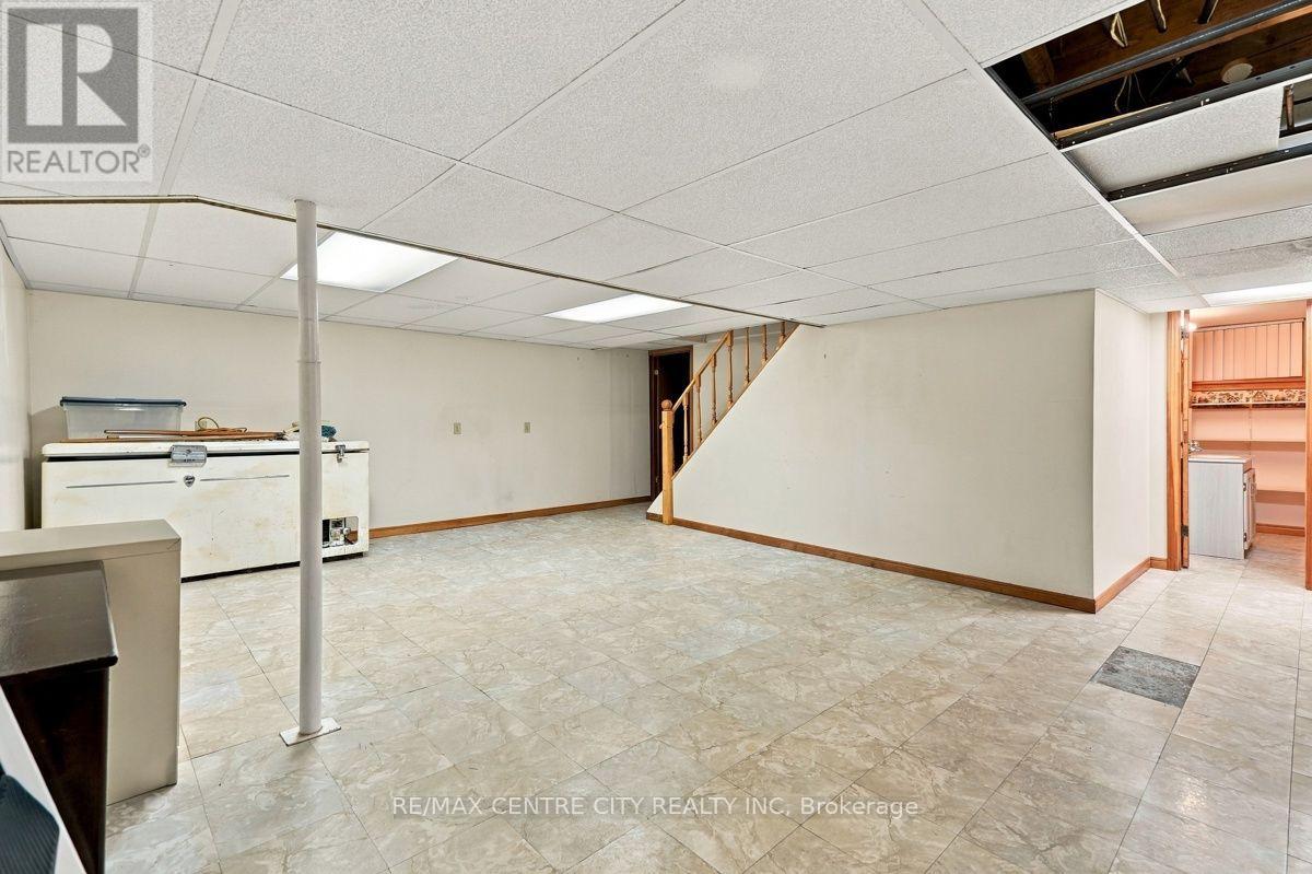 984 FANSHAWE PARK ROAD E - 28