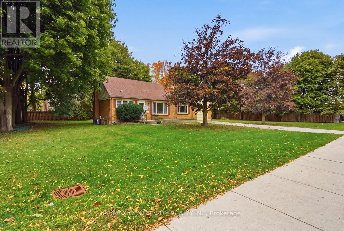 984 FANSHAWE PARK ROAD E - 3