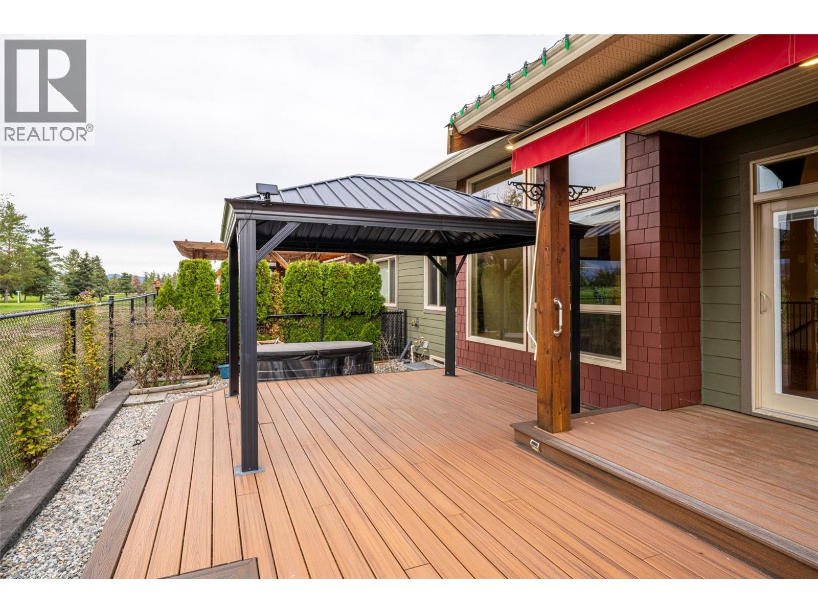 #32 2444 York Avenue - 64