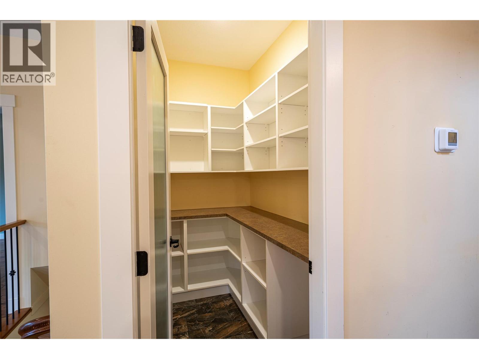 #32 2444 York Avenue - 23