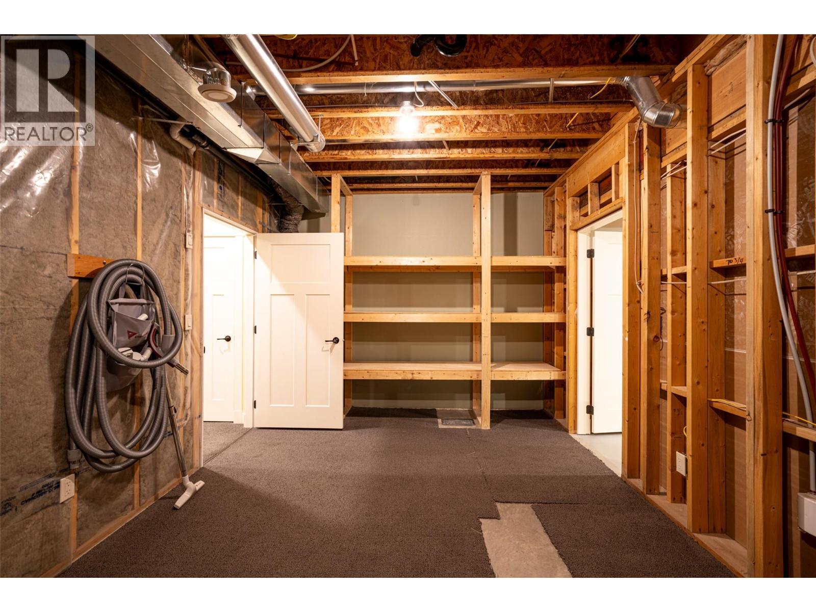#32 2444 York Avenue - 68