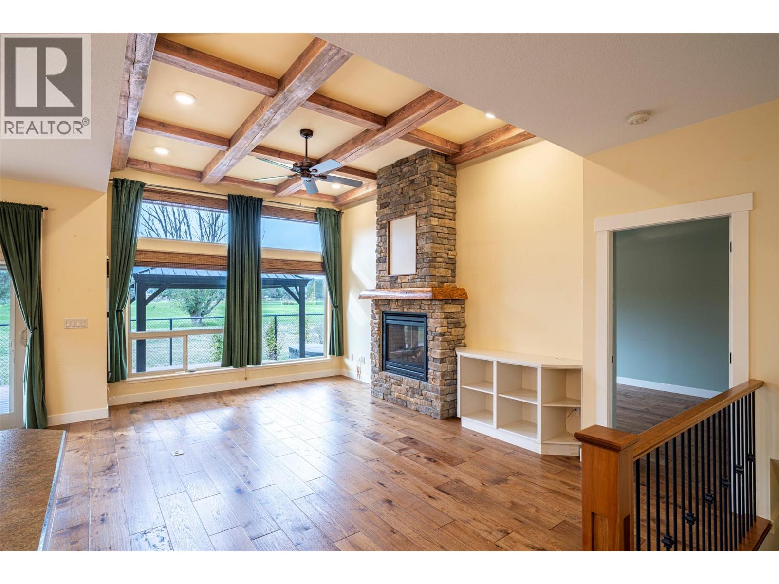 #32 2444 York Avenue - 9